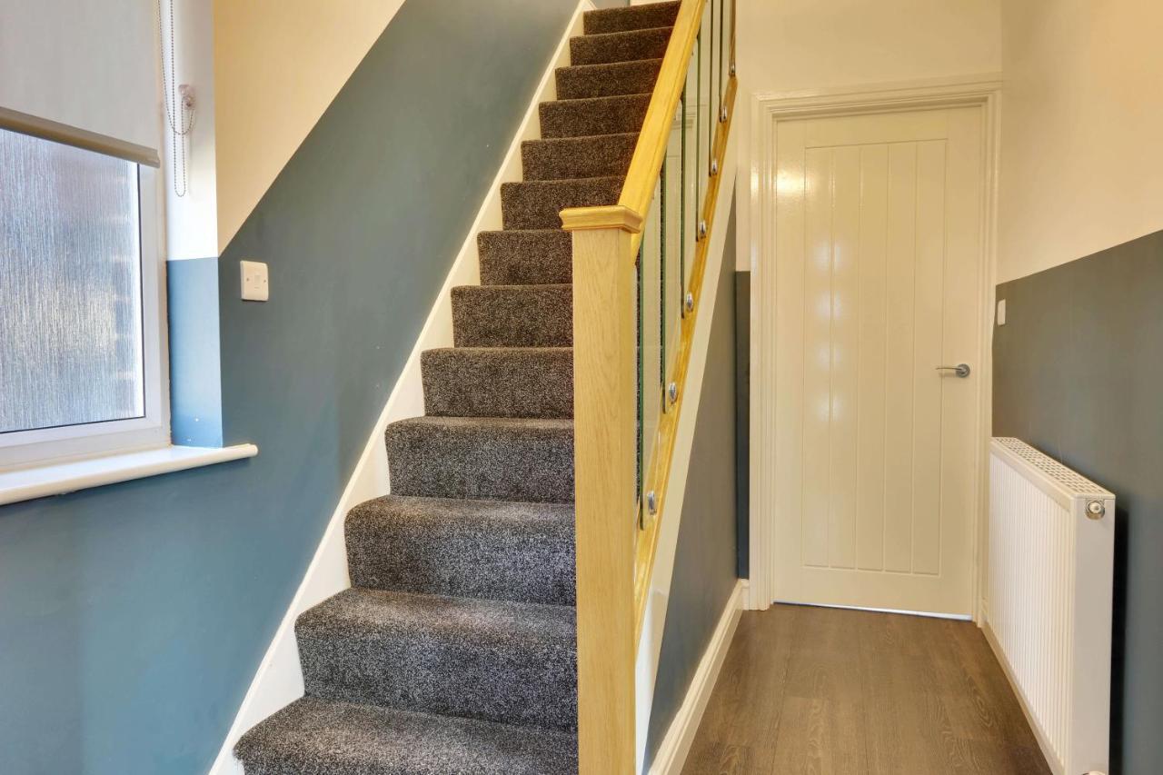 שפילד #Upmarket, Exceptional 4 Bed House, With Free Parking, Close To Amenities And Supermarkets מראה חיצוני תמונה