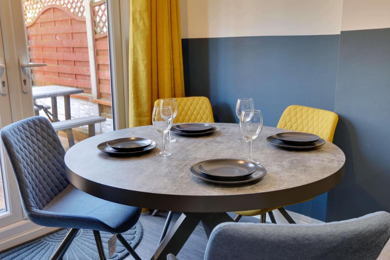 שפילד #Upmarket, Exceptional 4 Bed House, With Free Parking, Close To Amenities And Supermarkets מראה חיצוני תמונה