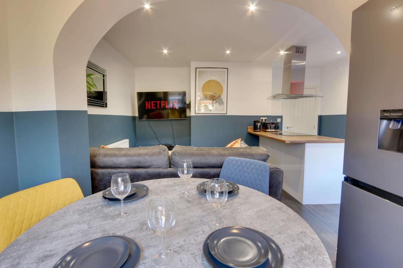שפילד #Upmarket, Exceptional 4 Bed House, With Free Parking, Close To Amenities And Supermarkets מראה חיצוני תמונה