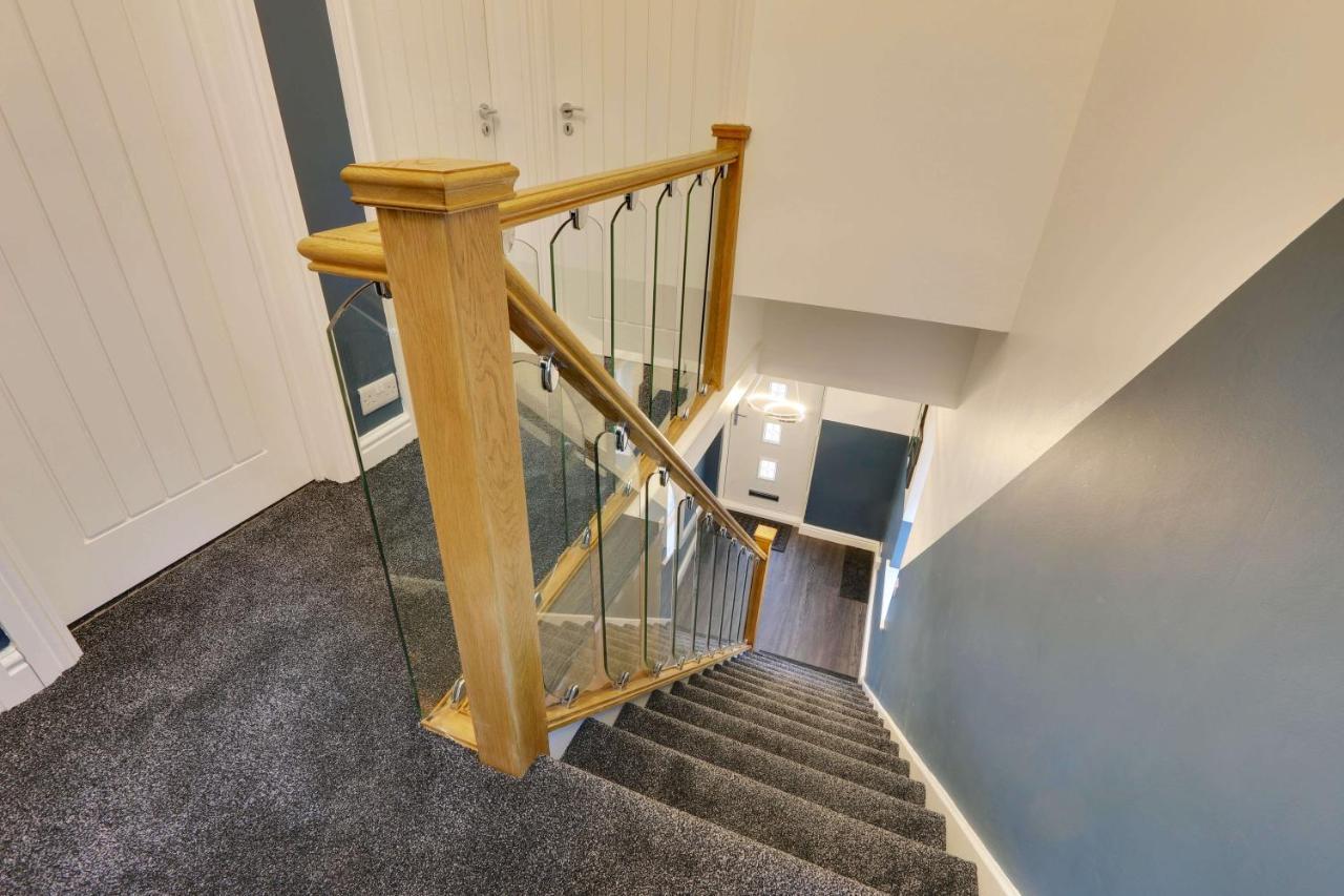 שפילד #Upmarket, Exceptional 4 Bed House, With Free Parking, Close To Amenities And Supermarkets מראה חיצוני תמונה